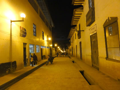 CHACHAPOYAS DE NOCHE 02