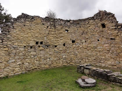COMPLEJO ARQUEOLOGICO MONUMENTAL KUELAP - ESTRUCTURAS E2 Y E3 17