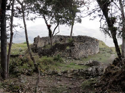 COMPLEJO ARQUEOLOGICO MONUMENTAL KUELAP FOTOS 17