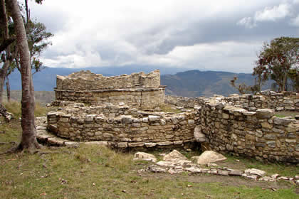 COMPLEJO ARQUEOLOGICO MONUMENTAL KUELAP - CASAS CIRCULARES 03