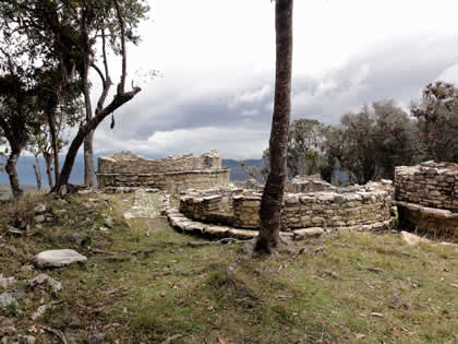 COMPLEJO ARQUEOLOGICO MONUMENTAL KUELAP - CASAS CIRCULARES 05