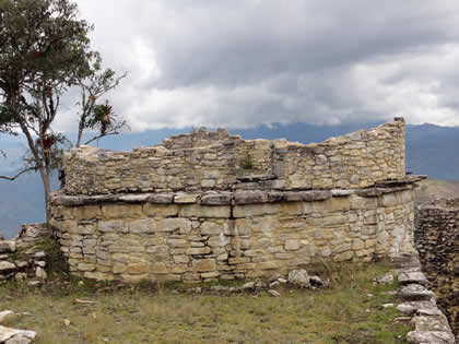COMPLEJO ARQUEOLOGICO MONUMENTAL KUELAP - CASAS CIRCULARES 11