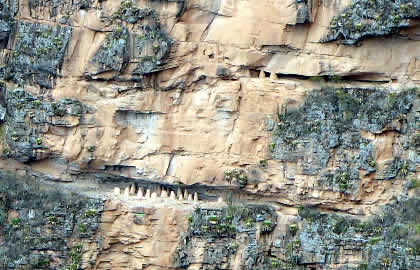 CAMINATA HACIA PUEBLO DE MUERTOS 18