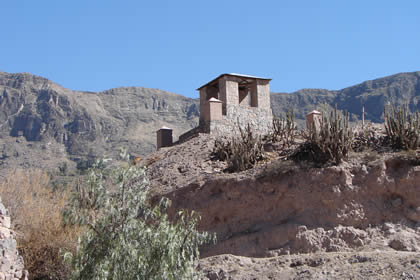 CAMPANARIO DE SANTA ANA 03