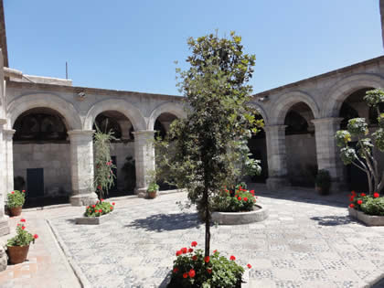 CLAUSTRO DE LAS NOVICIAS 04
