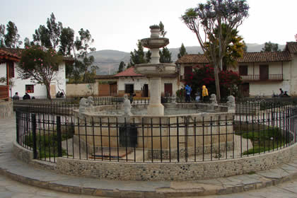 LLACANORA 03