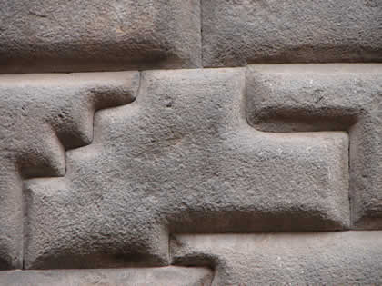 PIEDRA DE LOS 14 ANGULOS