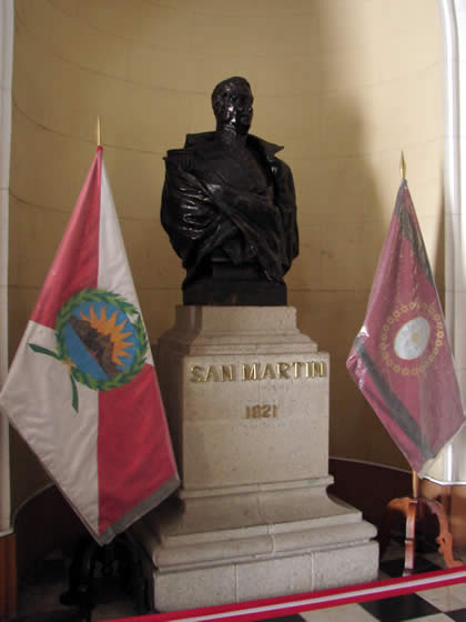 EL PANTEON DE LOS PROCERES 12