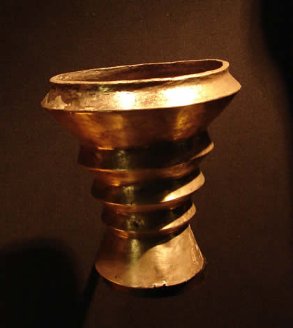 SALA RITO Y OFRENDA DE LA SALA MUSEO ORO DEL PERU 04