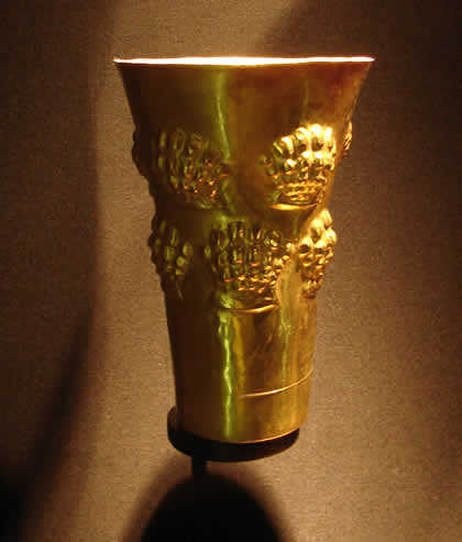 SALA RITO Y OFRENDA DE LA SALA MUSEO ORO DEL PERU 06