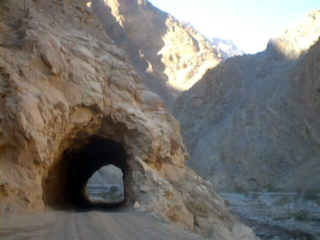 PEQUEÑO TUNEL