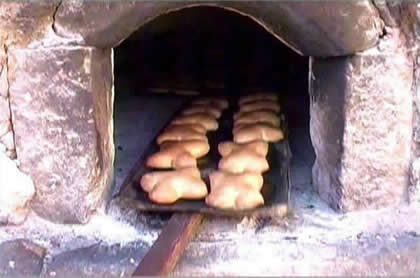 EL TRADICIONAL PAN DE TORATA 04