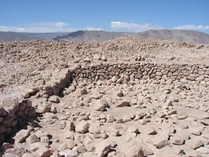 SITIO ARQUEOLOGICO CERRO BAUL 10