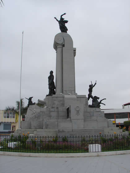 OVALO GRAU DE LA CIUDAD DE PIURA 04