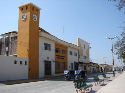 PLAZA DE ARMAS DE CHULUCANAS 06